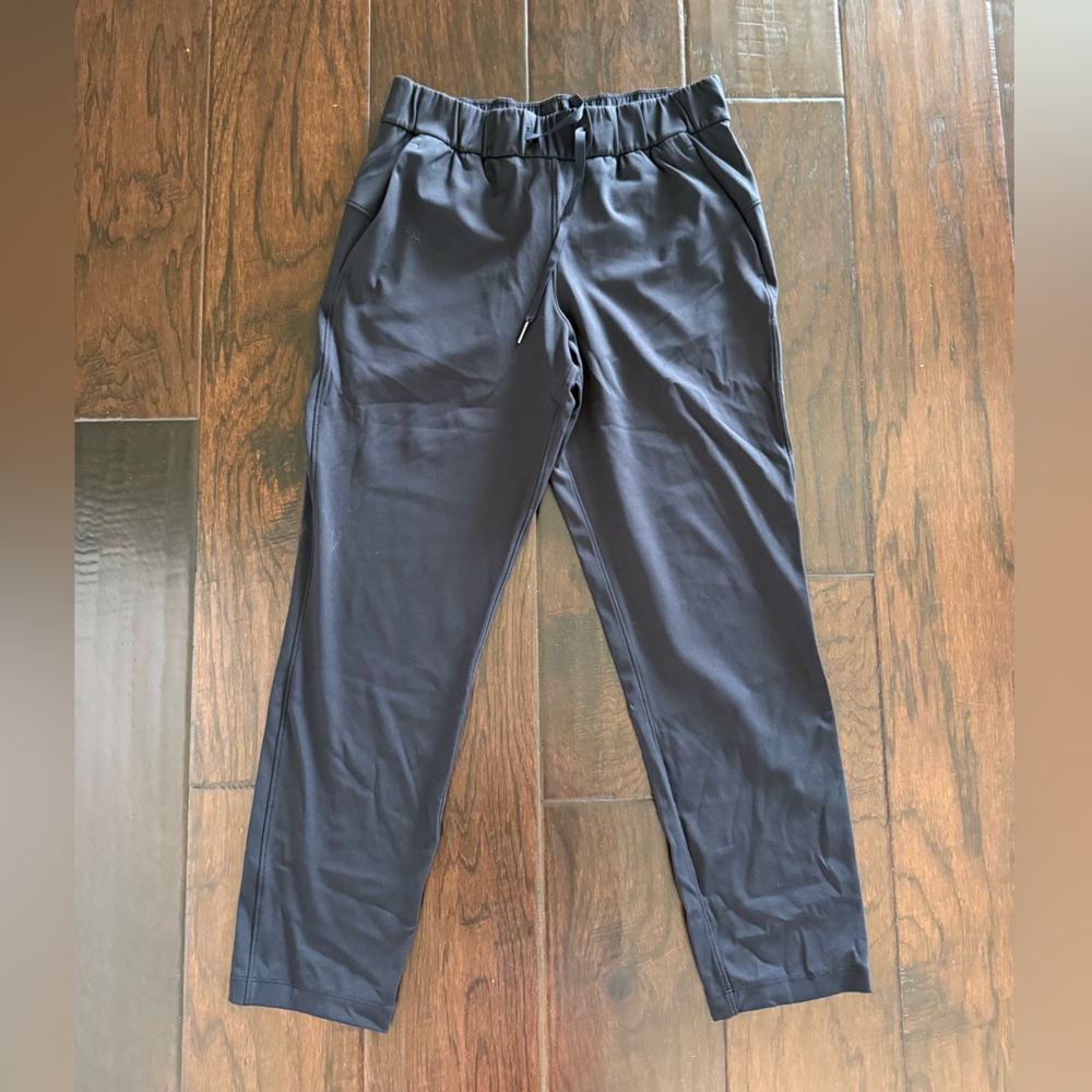Lululemon on the fly pants